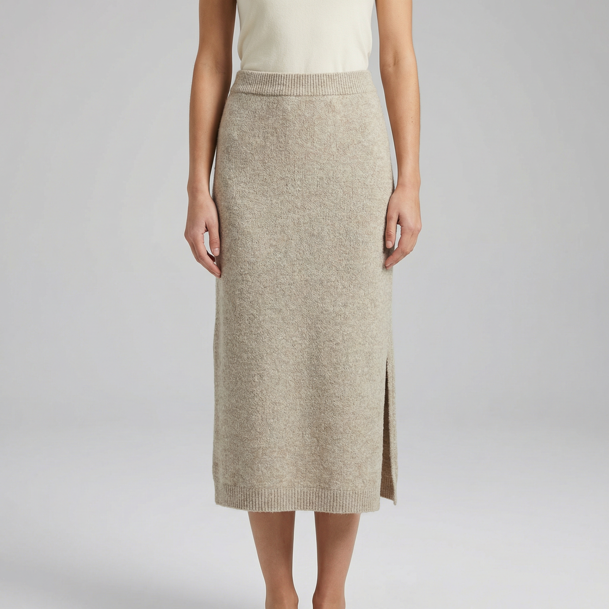 Pletená midi sukně s rozparkem