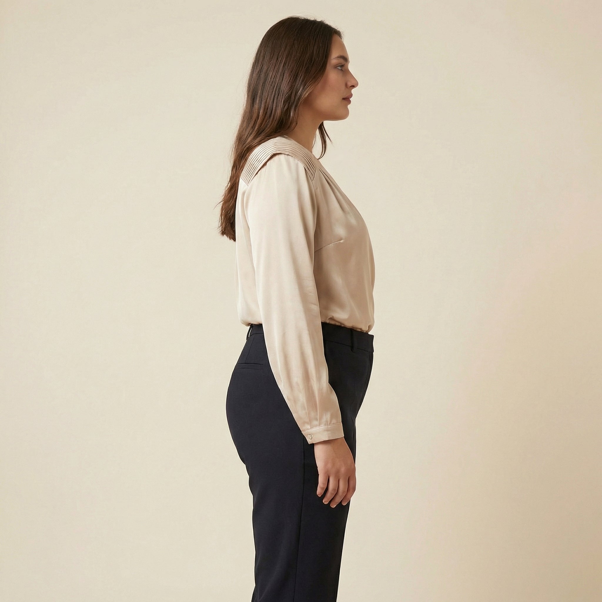 Saténový zavinovací top s dlouhým rukávem