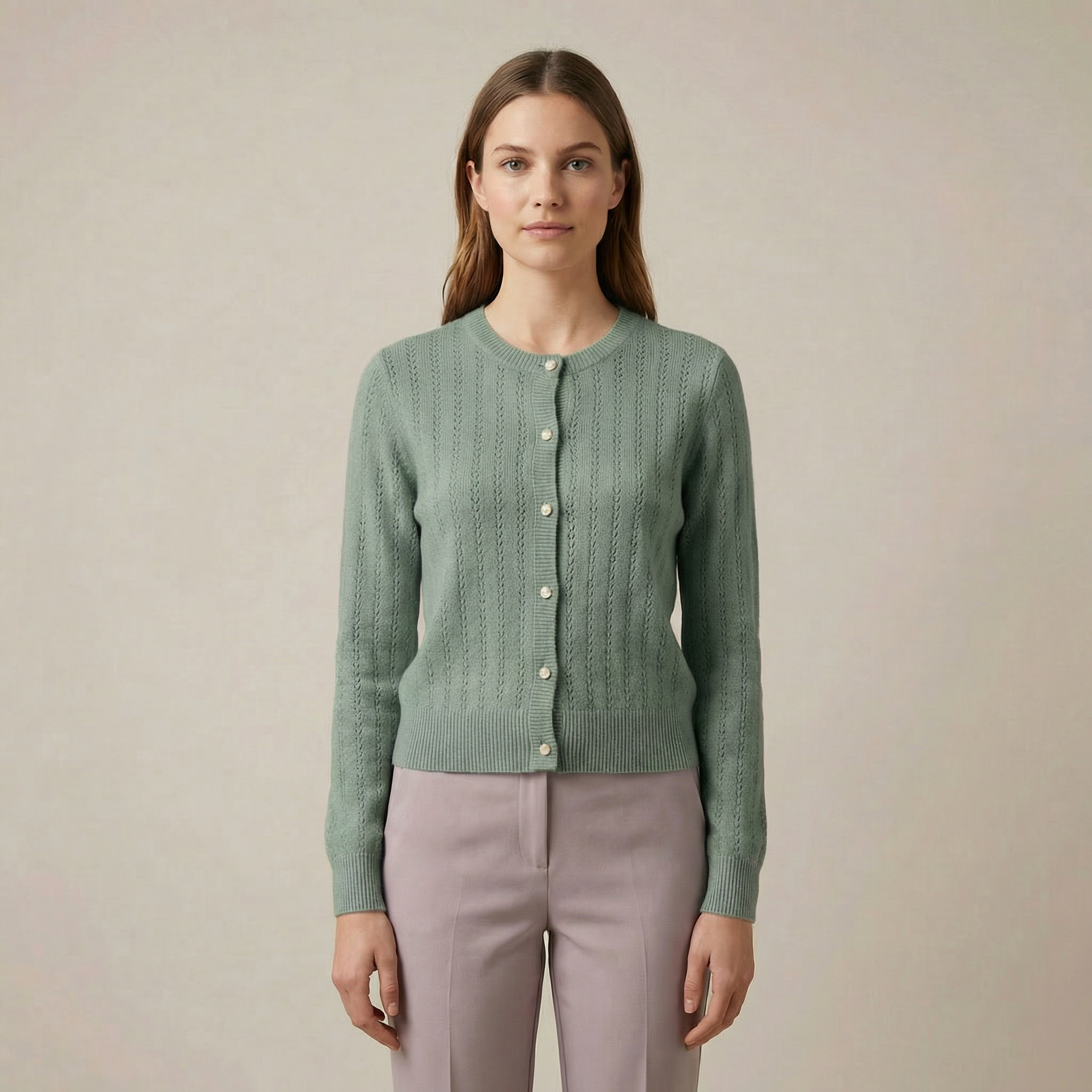 Propínací kardigan s ažurovým vzorem a perleťovými knoflíky